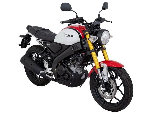 Yamaha XSR155 White with Red Quater View